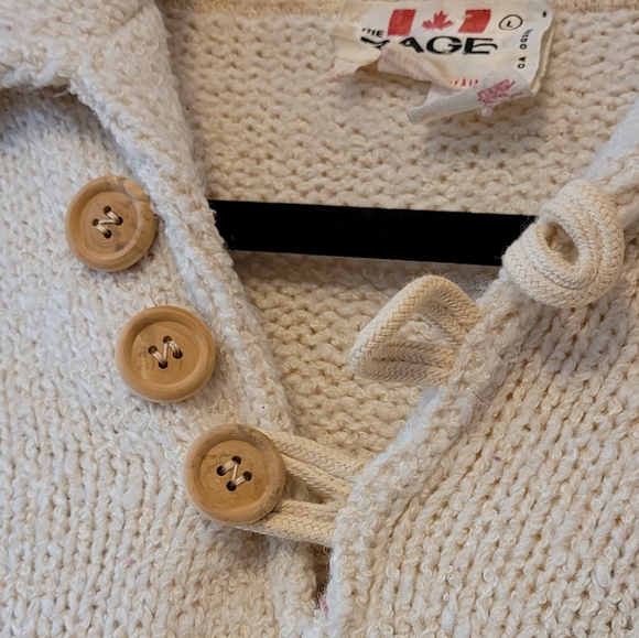 Cream Knit Pullover - Picture 4 of 6